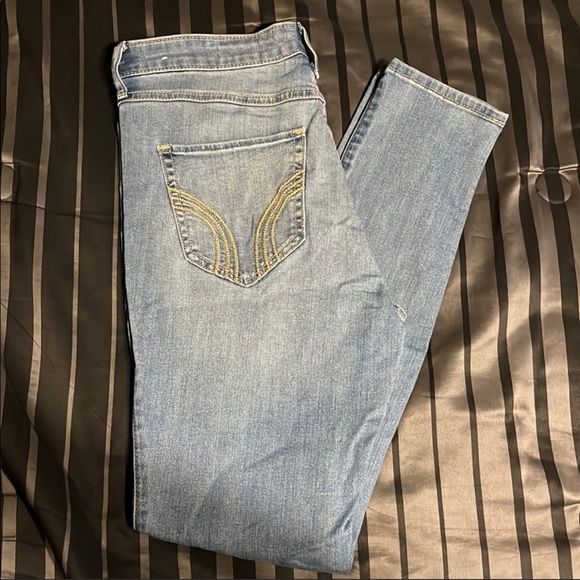 Hollister Jeans - Picture 2 of 6